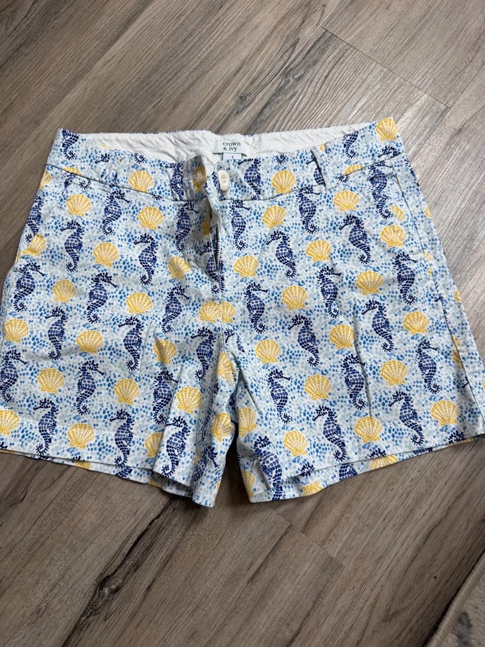 crown & ivy White Cotton Shorts with Blue Accent